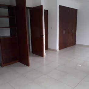 Venta de Casa frente a Fracc. Jardines de la Alameda
