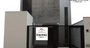Venta de Casa frente a Fracc. Jardines de la Alameda