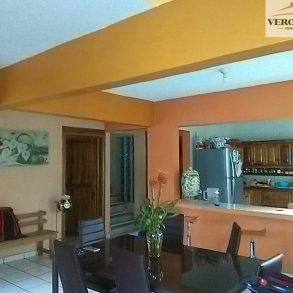 Venta de Casa en Av.31 Col. Esmeralda