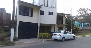 Venta de Casa en Av.31 Col. Esmeralda