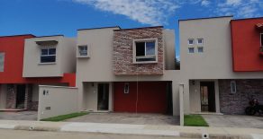 BONITA CASA EN VENTA| RESIDENCIAL CASTELLON