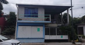 CASA EN VENTA / LOS CARRILES