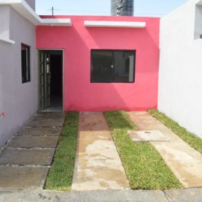 BONITA CASA EN VENTA/FRACC. ANTURIOS