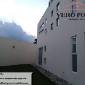 RESIDENCIA EN VENTA FRACCIONAMIENTO AGUA FRÍA
