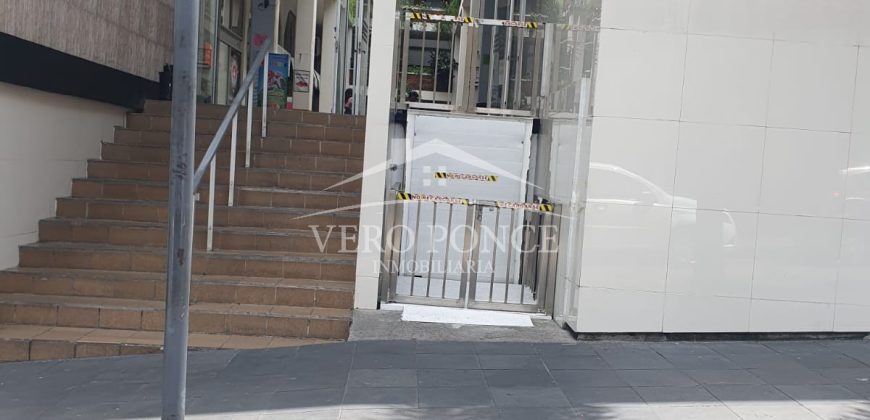 (Rentado) Plaza María Isabel / 54 m2 / Local en Renta (20-28)