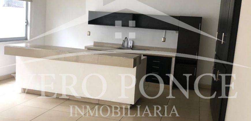 (Rentada) Fraccionamiento Virginia / Casa en Renta (20-38)