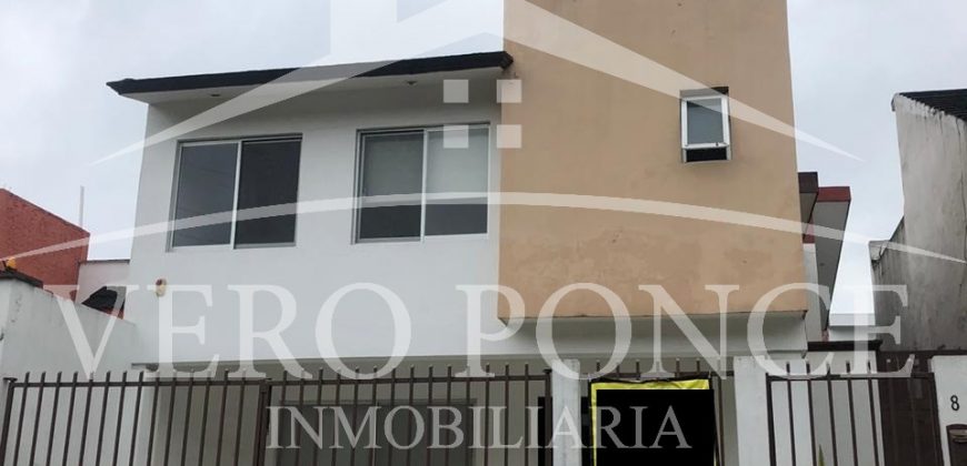 (Rentada) Fraccionamiento Virginia / Casa en Renta (20-38)