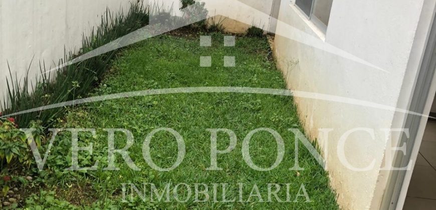 (Rentada) Fraccionamiento Virginia / Casa en Renta (20-38)