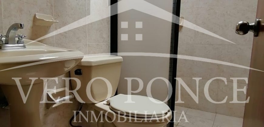 (Rentada) Residencial Bambúes / Casa en Renta (20-60)