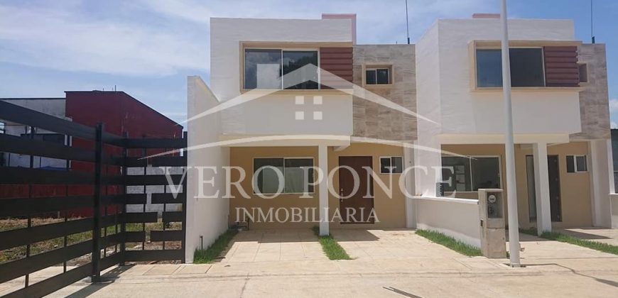 (Rentada) Fraccionamiento Privado / Casa Nueva en Renta (20-82)