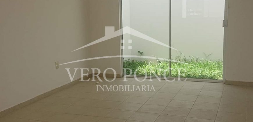 (Rentada) Fraccionamiento Privado / Casa Nueva en Renta (20-82)