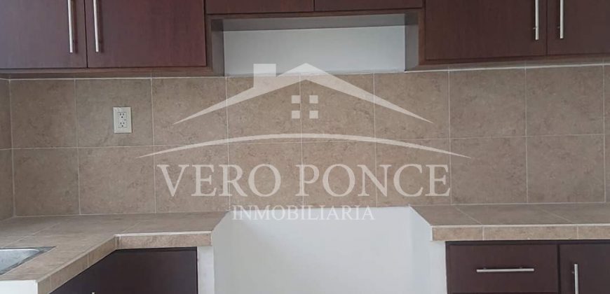 (Rentada) Fraccionamiento Privado / Casa Nueva en Renta (20-82)