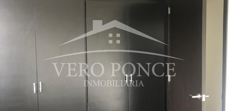 (Rentada) Fraccionamiento Ave del Paraíso / Casa en Renta (20-83)