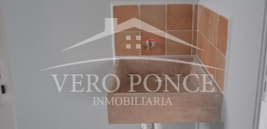 (Rentada) Fraccionamiento Ave del Paraíso / Casa en Renta (20-83)