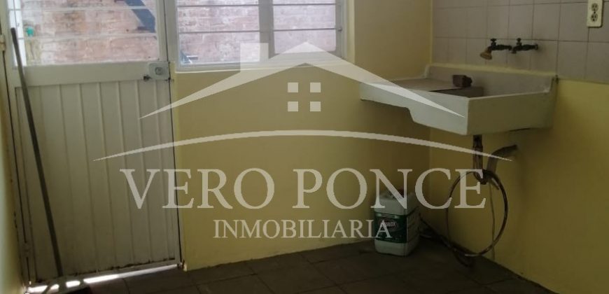 (Rentada) Las Fuentes / Casa en Renta (20-98)