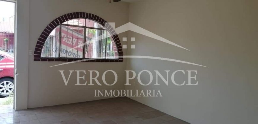 (Rentada) La Esmeralda / Casa en Renta (20-108)