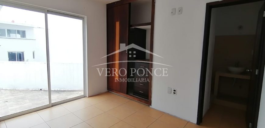 (Rentada) Fraccionamiento Cortijo / Casa en Renta (20-124)