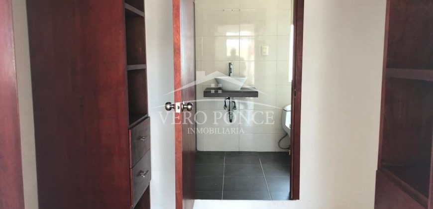 (Rentada) Residencial Las Villitas / Casa en Renta (20-196)