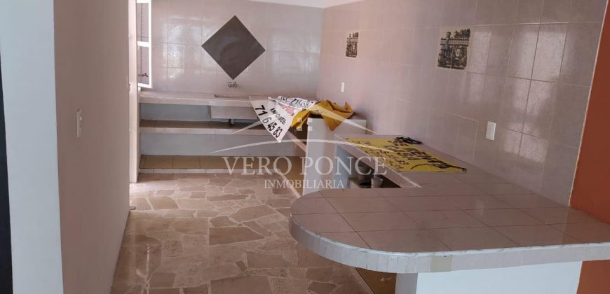 (Rentada) Fraccionamiento Jazmín / Casa en Renta (20-205)