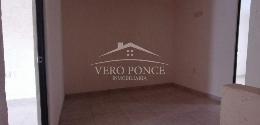 (Rentada) Fraccionamiento Las Palmas / Casa en Renta (20-210)