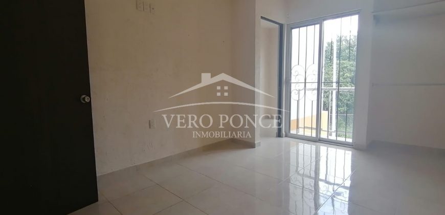 (Rentada) Fraccionamiento Las Palmas / Casa en Renta (20-210)