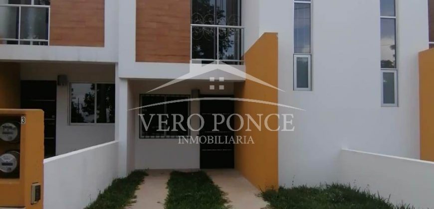 (Rentada) Fraccionamiento Las Palmas / Casa en Renta (20-210)