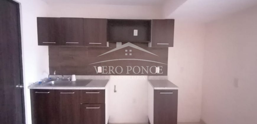 (Rentada) Fraccionamiento Las Palmas / Casa en Renta (20-210)