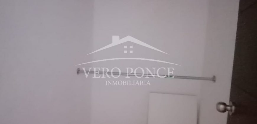 (Rentada) Fraccionamiento Las Palmas / Casa en Renta (20-210)