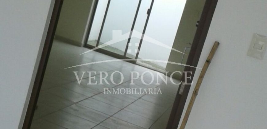(Rentada) Fraccionamiento Jardín / Casa en Renta (20-213)