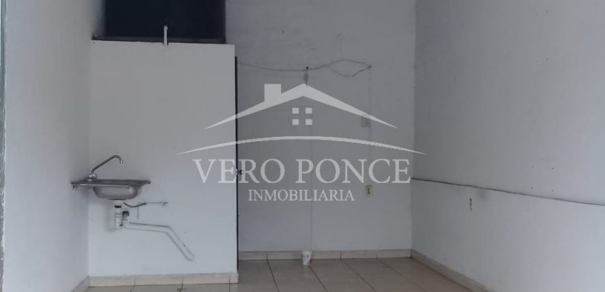 (Rentado) Dos Caminos / Local en Renta (20-241)