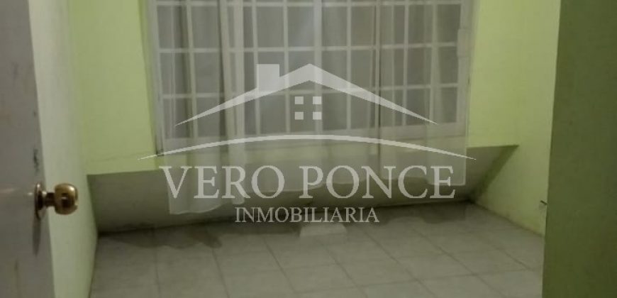 (Rentada) Fraccionamiento Santa Clara / Casa en Renta (20-244b)