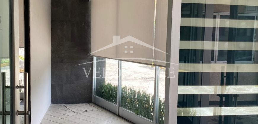 (Rentado) Zona Plaza Crystal / Local en Renta (20-300)