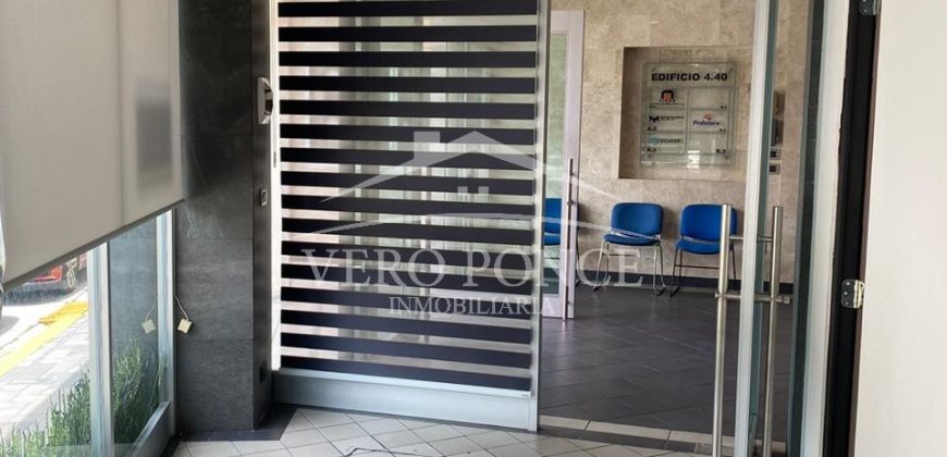 (Rentado) Zona Plaza Crystal / Local en Renta (20-300)