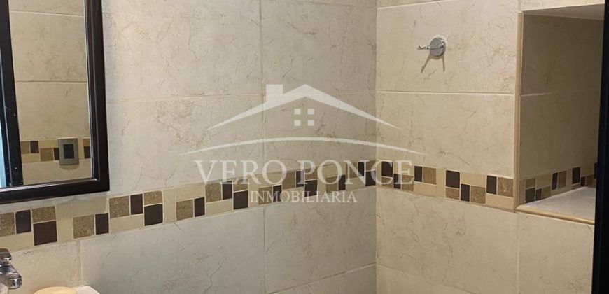 (Rentado) Zona Plaza Crystal / Local en Renta (20-300)