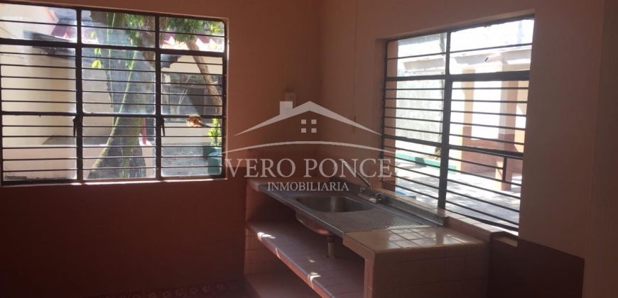 (Rentado) Calle 15 Avenida 4 / Local en Renta (20-313)