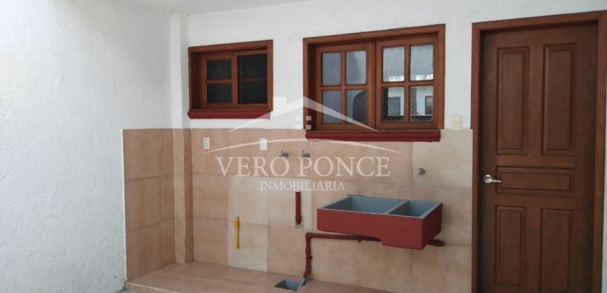 (Rentada) Los Encinos / Casa en Renta (20-353)