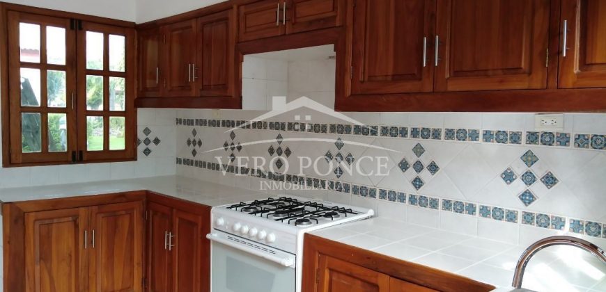 (Rentada) Los Encinos / Casa en Renta (20-353)