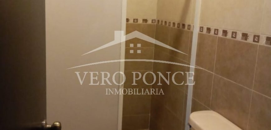 (Rentada) Fraccionamiento Tulipanes / Casa en Renta (20-424)