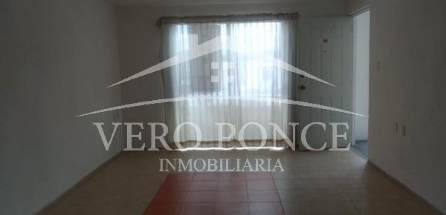 (Rentado) Fraccionamiento Ciprés / Departamento en Renta (20-456)