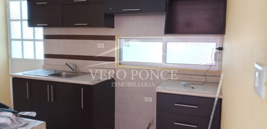 (Rentada) Fraccionamiento Tulipanes / Casa en Renta (20-480)