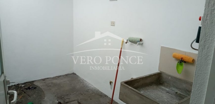 (Rentada) Fraccionamiento Tulipanes / Casa en Renta (20-480)