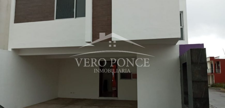 (Rentada) Fraccionamiento Tulipanes / Casa en Renta (20-480)