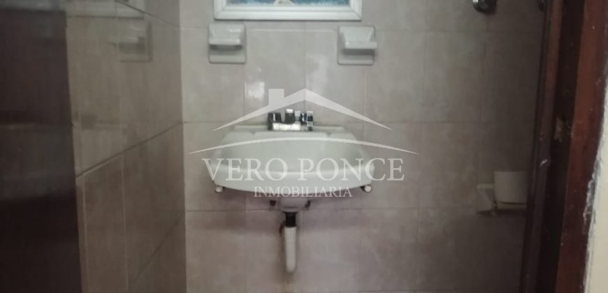 (Rentado) Avenida 5 / Local en Renta (20-529)