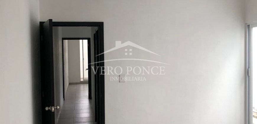 (Rentada) Fraccionamiento Ave del Paraíso / Casa en Renta (20-567)