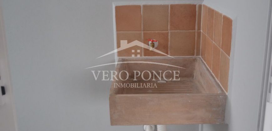 (Rentado) Fraccionamiento Ave del Paraíso / Departamento en Renta (20-609)