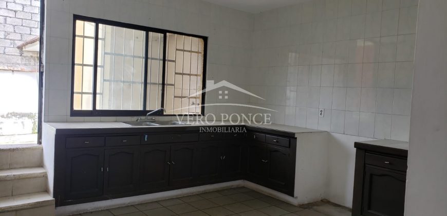 (Rentada) Calle 6 / Casa en Renta (20-650)