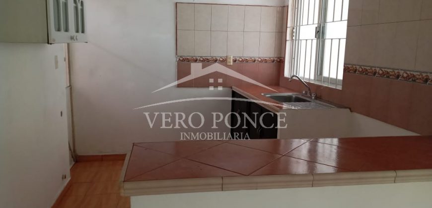 (Rentada) La Esmeralda / Casa en Renta (20-678)