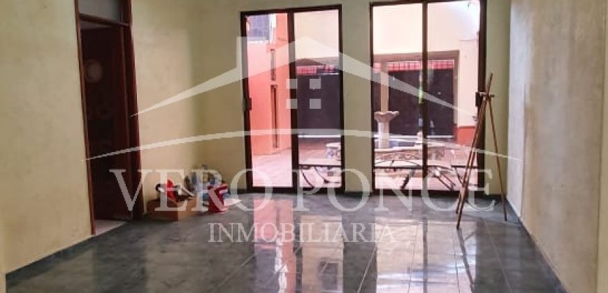 (Rentada) San Nicolás / Casa en Renta (20-692)