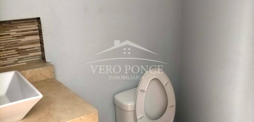 (Rentada) Fraccionamiento Magnolias / Casa en Renta (20-715)