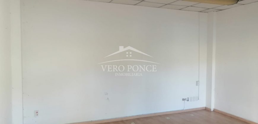 (Rentado) Plaza Fundadores / 50 m2 / Local en Renta (20-734)
